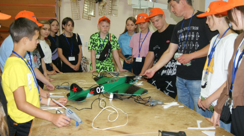 Во время отдыха в Оренбуржье школьники из Донбасса  посетили Центр Гагарина и цифровой IT-куб