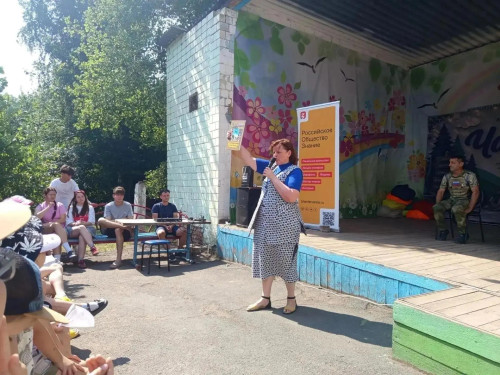 В лагере «Чайка» под Новотроицком ветераны СВО встретились с детьми