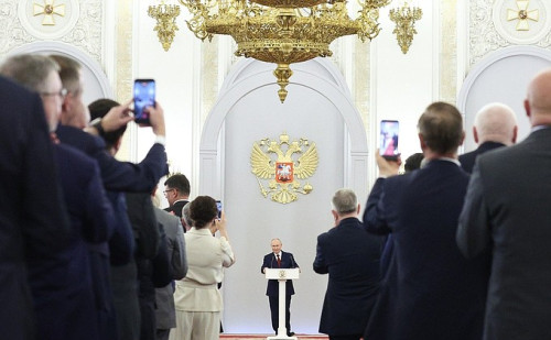 Президент России встретился с депутатами Государственной Думы VIII созыва