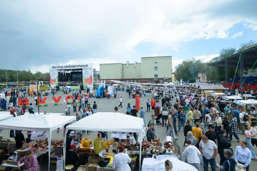 В Оренбурге проходят ярмарка местных производителей и региональный гастрофестиваль
